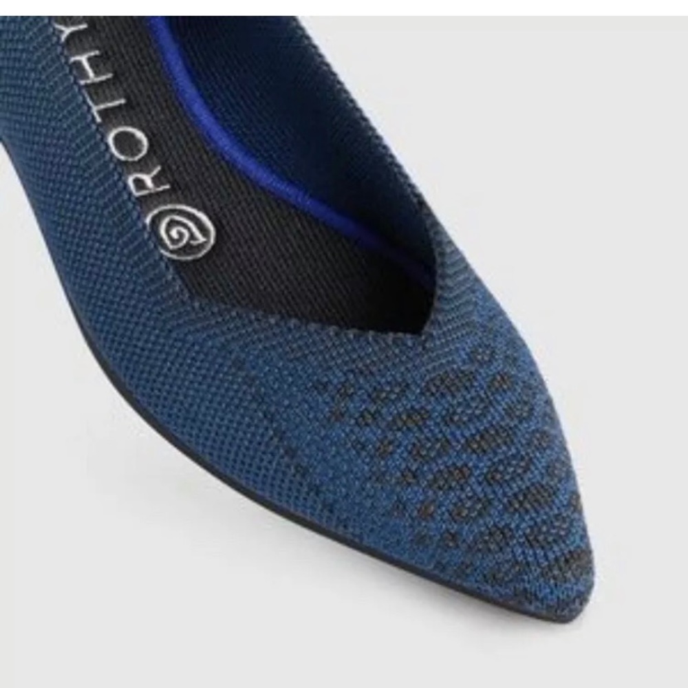 Retired Rothy's Teal Python 8 VEUC